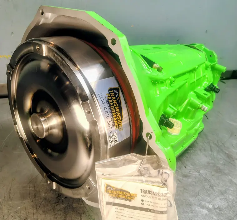 Transmisión automática reconstruida con acabado verde, lista para instalar